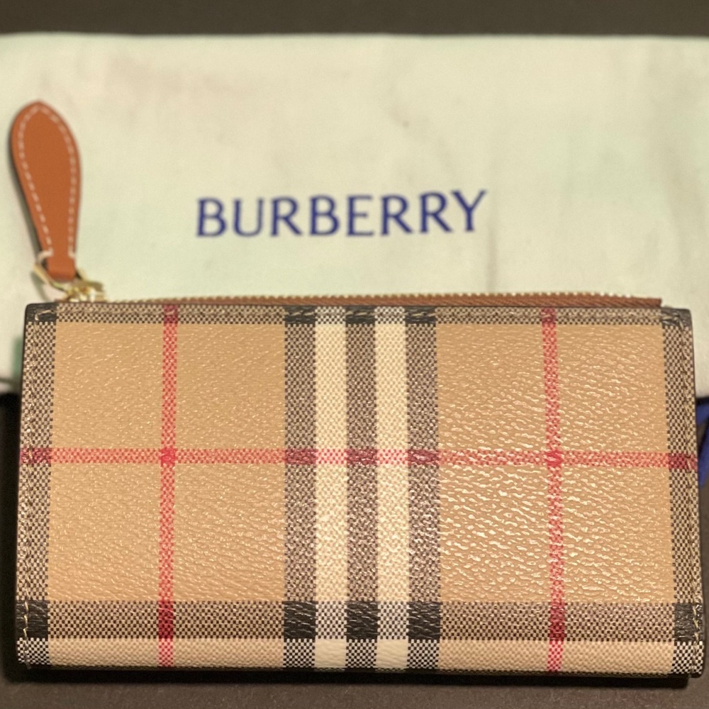 Burberry Women’s Wallet